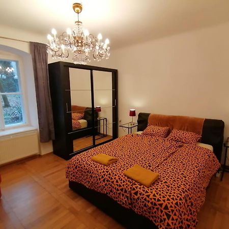 Zagreb Botanical Garden Budget Apartment ภายนอก รูปภาพ