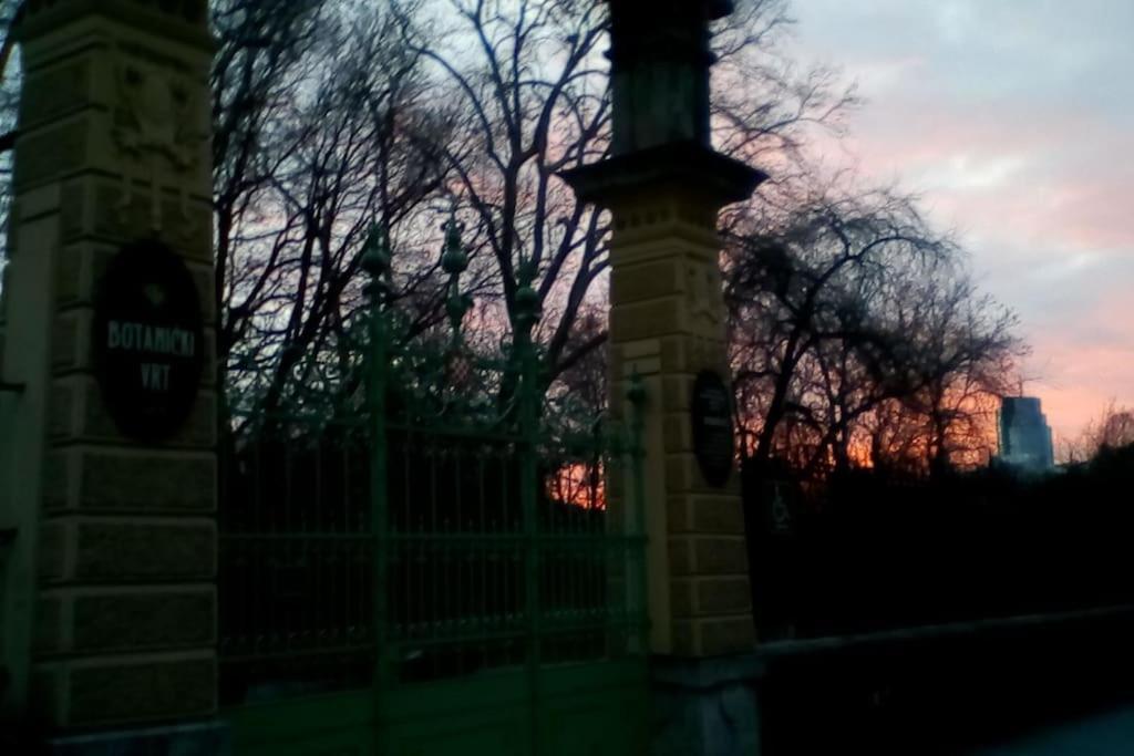 Zagreb Botanical Garden Budget Apartment ภายนอก รูปภาพ