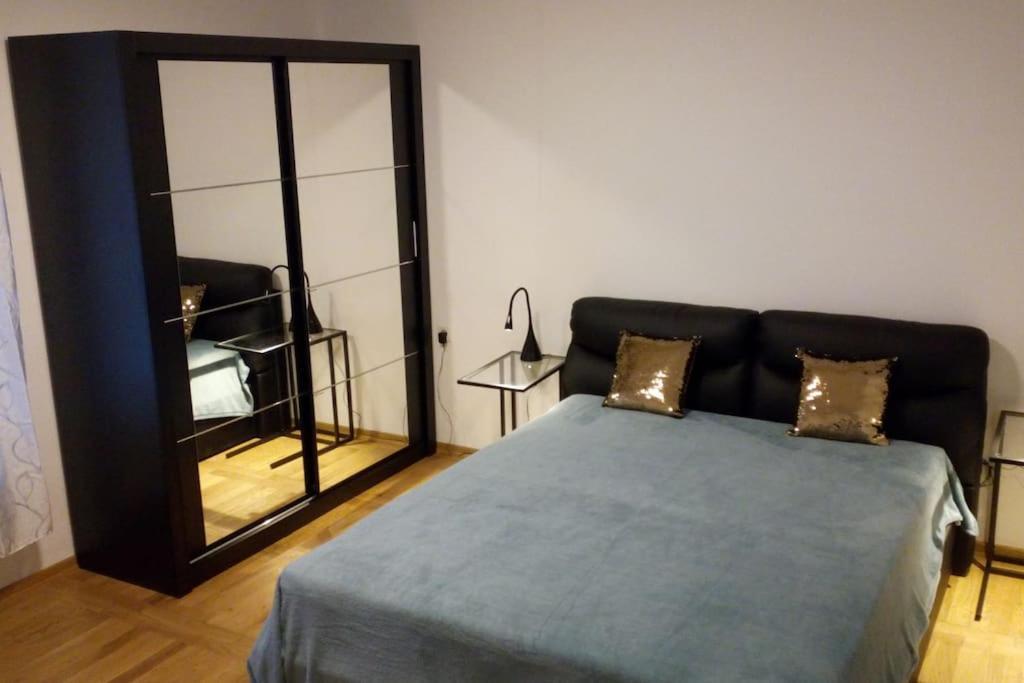 Zagreb Botanical Garden Budget Apartment ภายนอก รูปภาพ