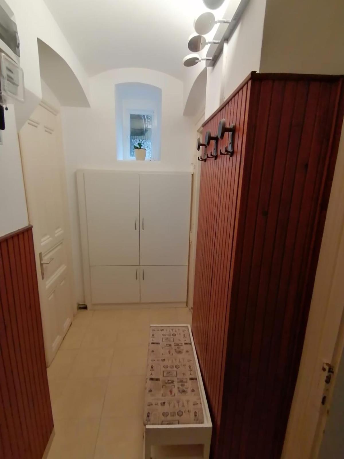 Zagreb Botanical Garden Budget Apartment ภายนอก รูปภาพ